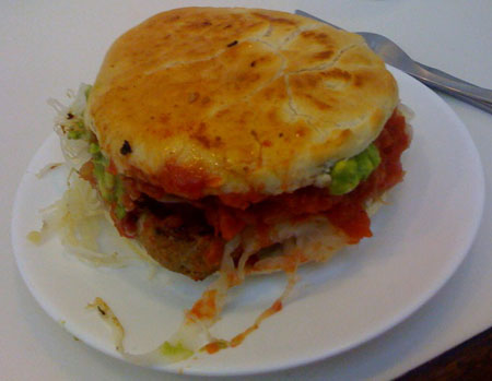 El Rumano de la Fuente Alemana: Un Sándwich sólo para valientes